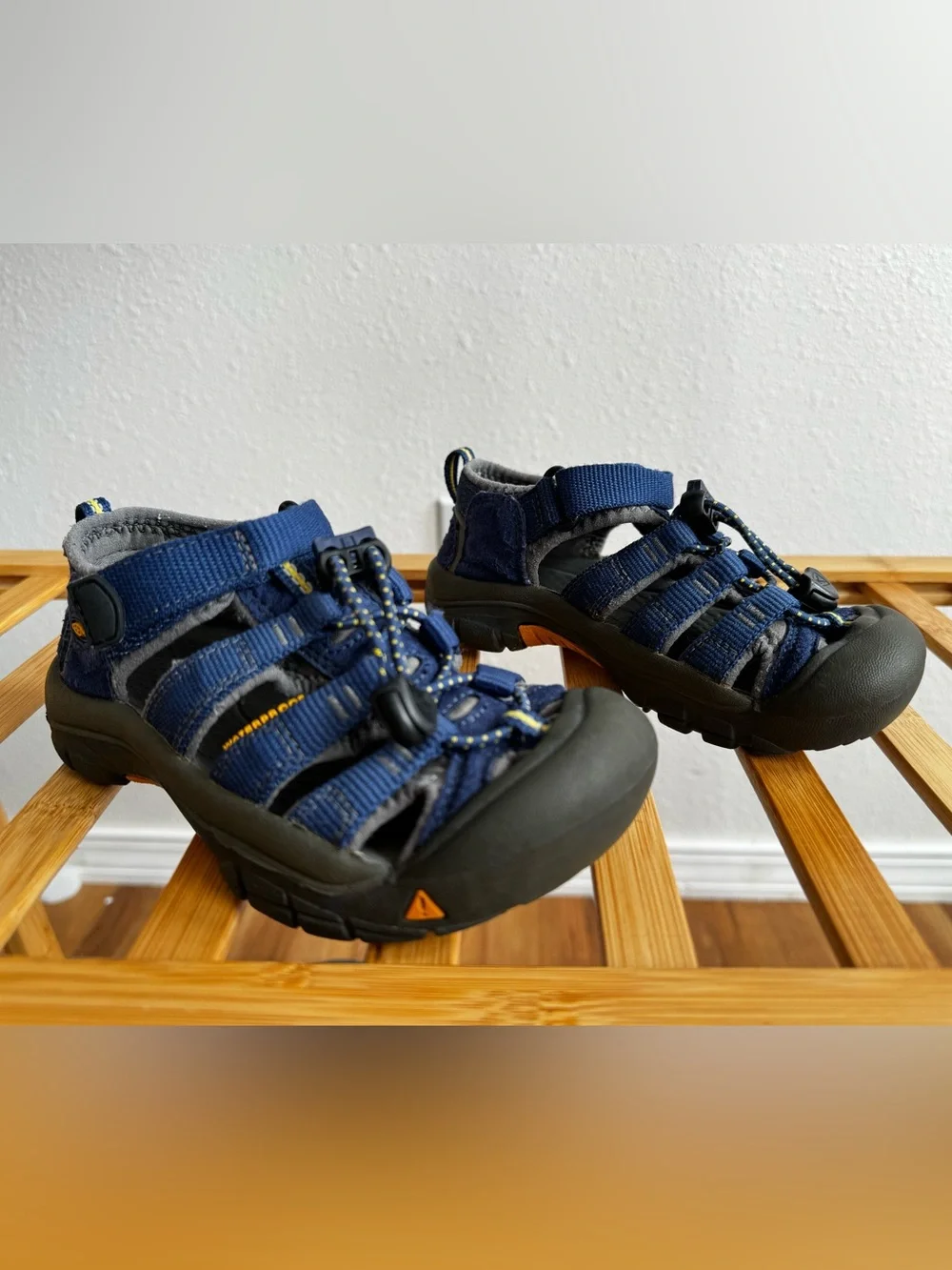 KEEN | Newport H2 Blue Depths/Gargoyle Closed Toe Water Sandal